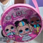 Bolsinha LOL com maquiagem infantil
