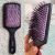 Escova Racket, Ricca